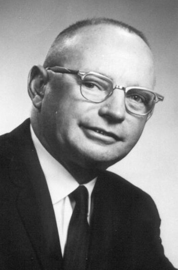 ELTON R. SMITH.png